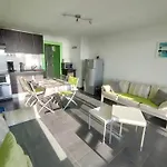 Bel 2 Chambres, Terrasse, Proche - Fr-1-323-491 Apartment *