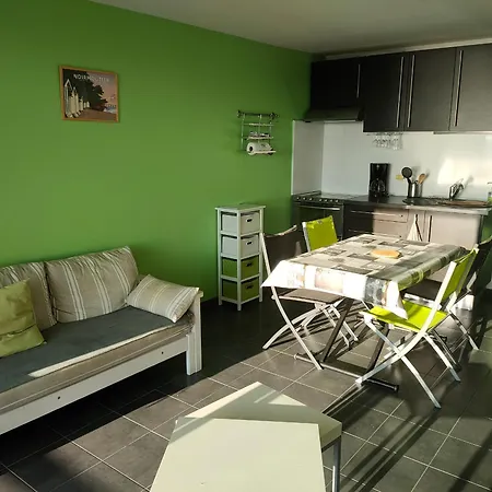 Moderne 2 Avec Terrasse, Proche Et Commerces - Fr-1-323-491 * 圣让-德蒙